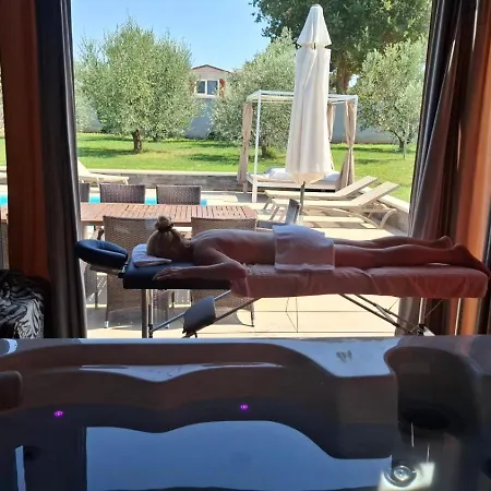 Hacienda Matea An Oasis Of Romance Near The Beaches, Surrounded By Olive Trees, Pool, Jacuzzi And Playground, - Istria * Пула