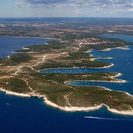 Вилла Hacienda Matea An Oasis Of Romance Near The Beaches, Surrounded By Olive Trees, Pool, Jacuzzi And Playground, - Istria Пула