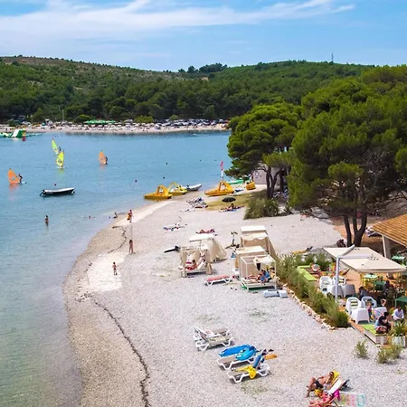 Вилла Hacienda Matea An Oasis Of Romance Near The Beaches, Surrounded By Olive Trees, Pool, Jacuzzi And Playground, - Istria *