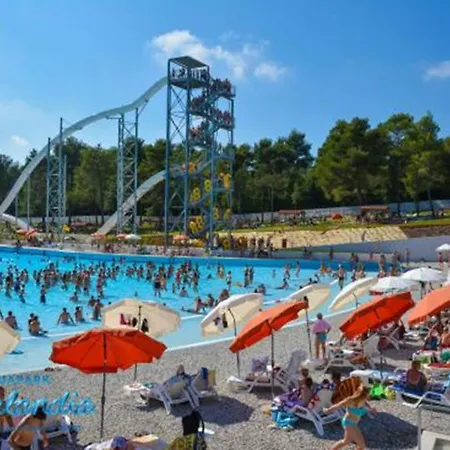 Hacienda Matea An Oasis Of Romance Near The Beaches, Surrounded By Olive Trees, Pool, Jacuzzi And Playground, - Istria Вилла