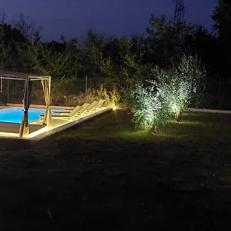 Hacienda Matea An Oasis Of Romance Near The Beaches, Surrounded By Olive Trees, Pool, Jacuzzi And Playground, - Istria * Пула