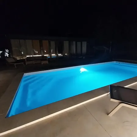 Hacienda Matea - Oasis Of Romance Near The Beaches, Surrounded By Olive Trees, Pool, Jacuzzi And Playground, - Istria *