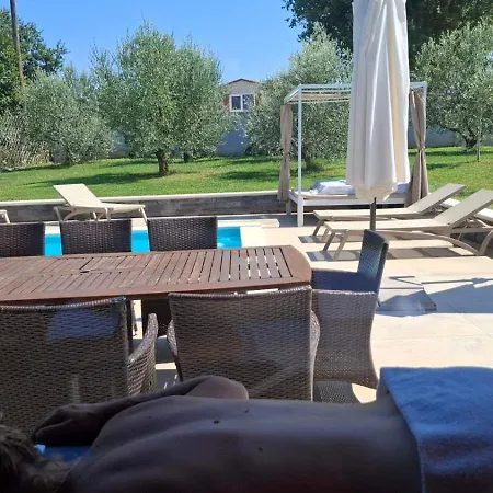 Hacienda Matea - Oasis Of Romance Near The Beaches, Surrounded By Olive Trees, Pool, Jacuzzi And Playground, - Istria 别墅