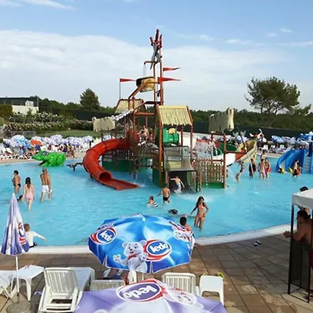 Hacienda Matea - Oasis Of Romance Near The Beaches, Surrounded By Olive Trees, Pool, Jacuzzi And Playground, - Istria 别墅 *