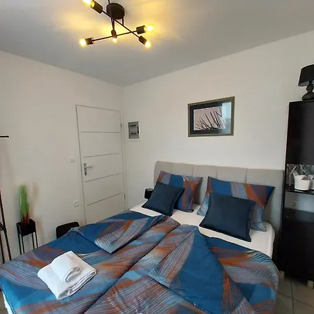 Hacienda Matea An Oasis Of Romance Near The Beaches, Surrounded By Olive Trees, Pool, Jacuzzi And Playground, - Istria