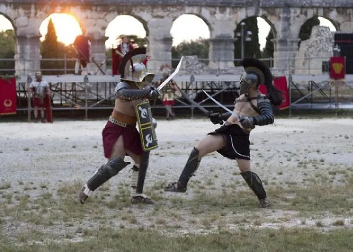 Hacienda Matea - Oasis Of Romance Near The Beaches, Surrounded By Olive Trees, Pool, Jacuzzi And Playground, - Istria Vila Pula