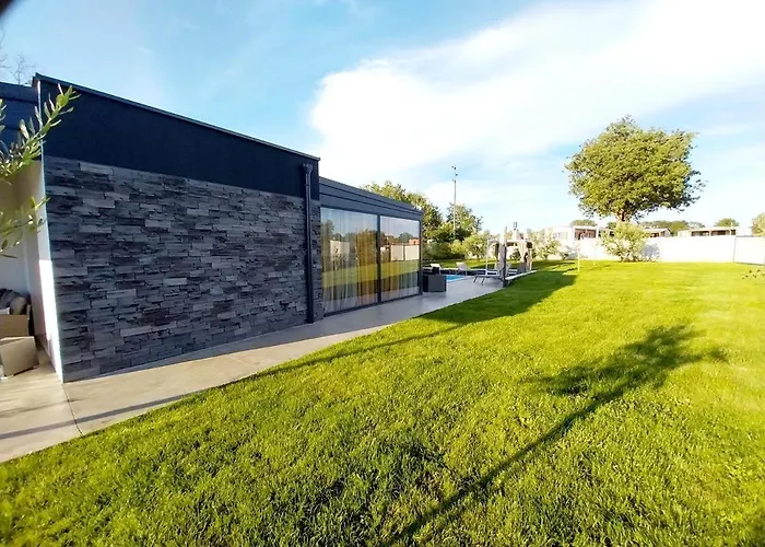 Vila Hacienda Matea - Oasis Of Romance Near The Beaches, Surrounded By Olive Trees, Pool, Jacuzzi And Playground, - Istria *