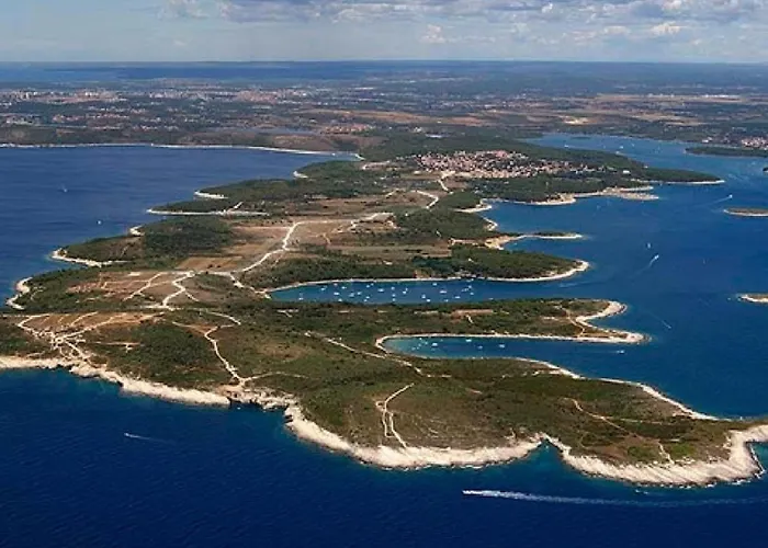 Vila Hacienda Matea - Oasis Of Romance Near The Beaches, Surrounded By Olive Trees, Pool, Jacuzzi And Playground, - Istria Pula