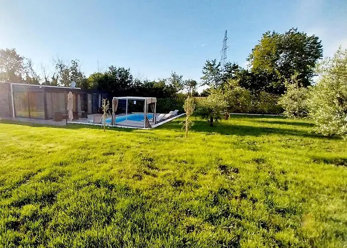 Hacienda Matea - Oasis Of Romance Near The Beaches, Surrounded By Olive Trees, Pool, Jacuzzi And Playground, - Istria Vila Pula