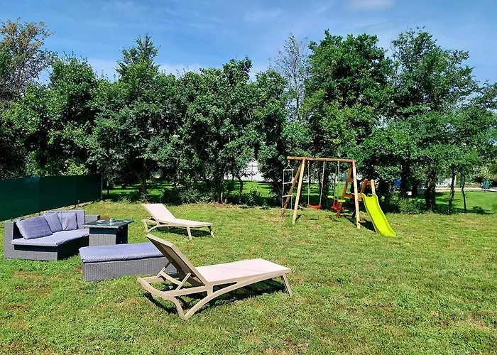 Hacienda Matea - Oasis Of Romance Near The Beaches, Surrounded By Olive Trees, Pool, Jacuzzi And Playground, - Istria *