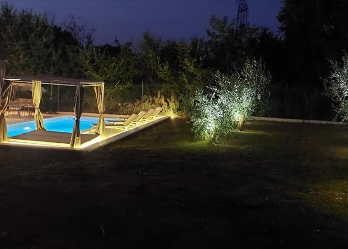 Hacienda Matea - Oasis Of Romance Near The Beaches, Surrounded By Olive Trees, Pool, Jacuzzi And Playground, - Istria * Pula