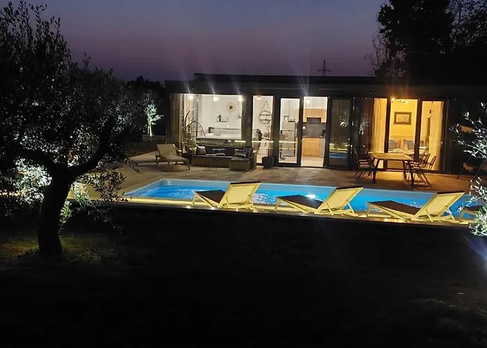 Hacienda Matea - Oasis Of Romance Near The Beaches, Surrounded By Olive Trees, Pool, Jacuzzi And Playground, - Istria Vila