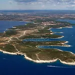Villa Hacienda Matea - Oasis Of Romance Near The Beaches, Surrounded By Olive Trees, Pool, Jacuzzi And Playground, - Istria Pula