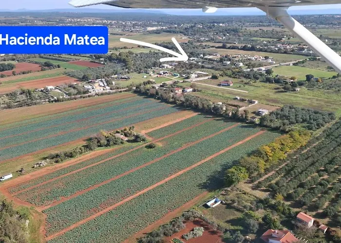 Hacienda Matea - Oasis Of Romance Near The Beaches, Surrounded By Olive Trees, Pool, Jacuzzi And Playground, - Istria Villa *